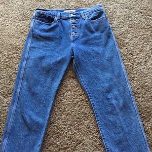 Women’s Levi’s jeans